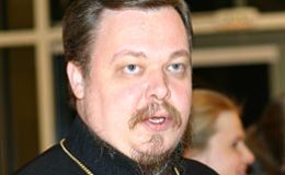 Председатель Синодального отдела по взаимоотношениям Церкви и общества протоиерей Всеволод Чаплин: Выражая частное мнение, священнослужителям нельзя забывать о верности Церкви Председатель Синодального отдела по взаимоотношениям Церкви и общества протоиерей Всеволод Чаплин: Выражая частное мнение, священнослужителям нельзя забывать о верности Церкви